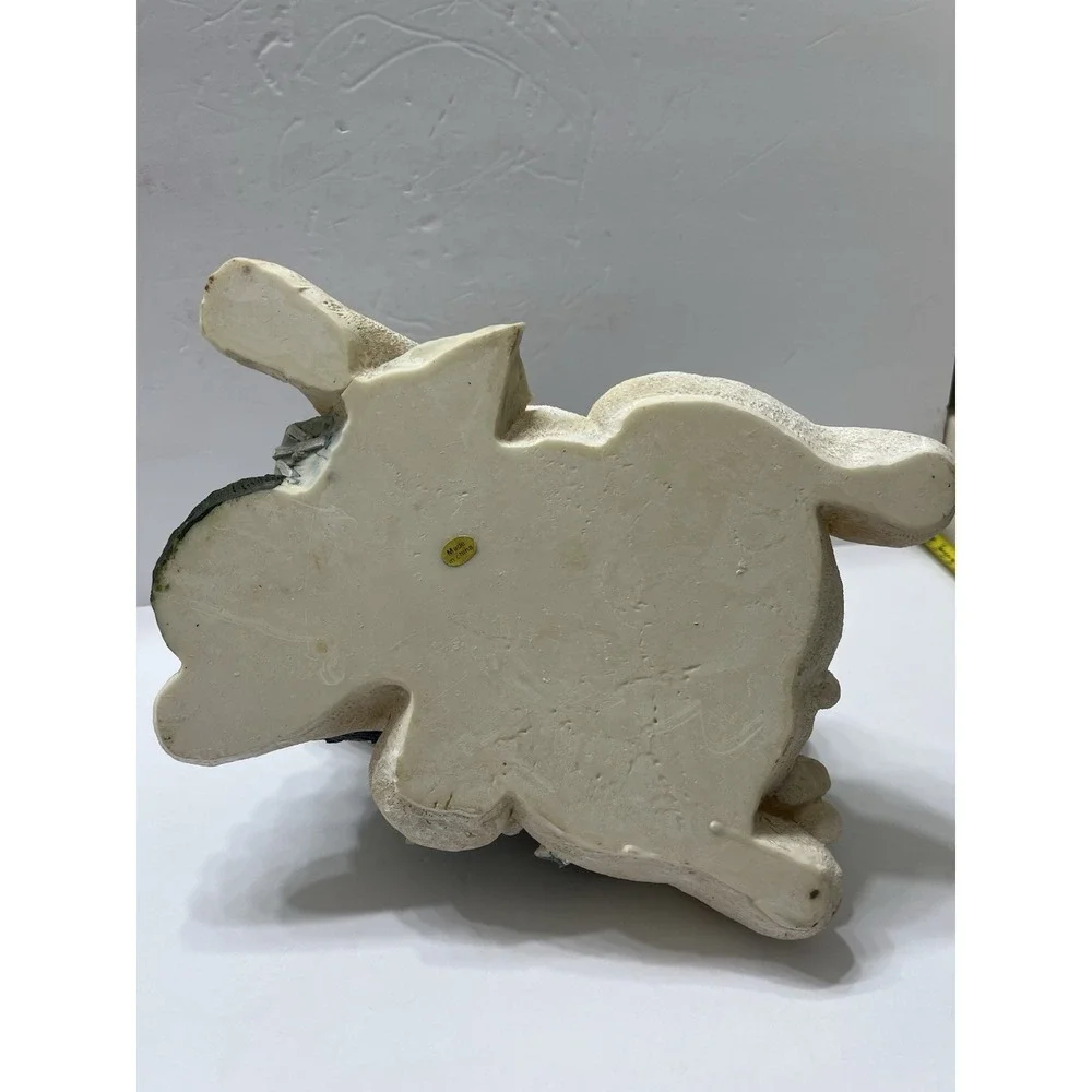 Vintage Christmas Collection by Lincolnshire Polar Bear Snowman Resin 10x10x8